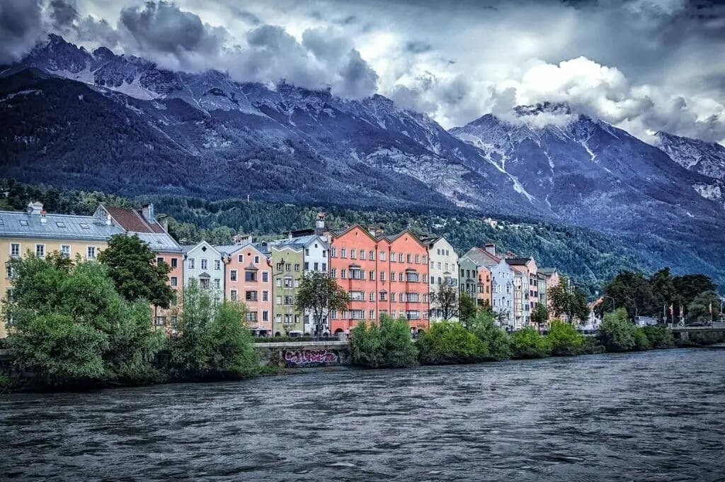 Is Innsbruck in Germany? Unraveling the Geography of Innsbruck